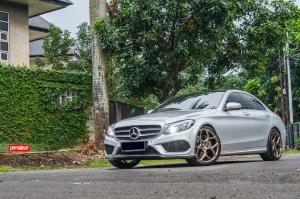 2017 Mercedes-Benz C250 AMG Line by Permaisuri on Vossen Wheels (CG-205)